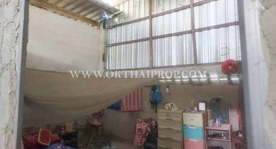 Terreno en venta en Phanat Nikhom, Chonburi