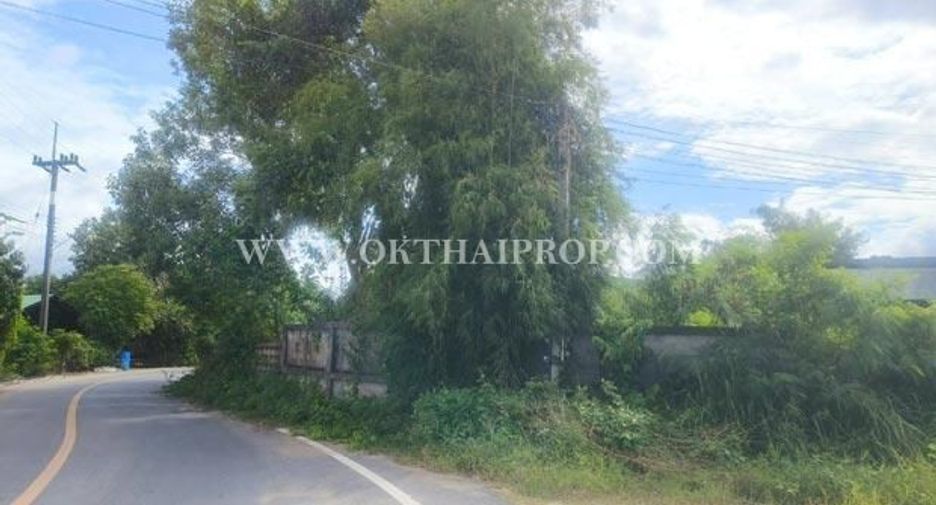 Terreno en venta en Phanat Nikhom, Chonburi