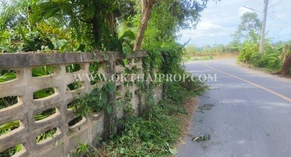 Terreno en venta en Phanat Nikhom, Chonburi