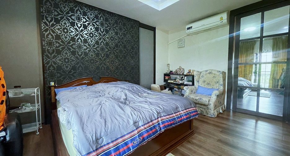 For sale 5 bedrooms house in Bang Phli, Samut Prakan