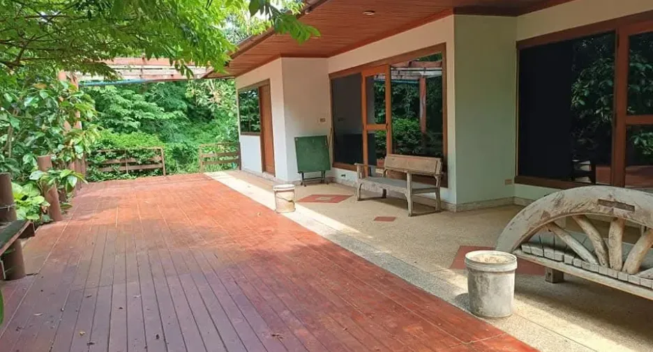 For sale 8 bedrooms house in Bang Nam Priao, Chachoengsao