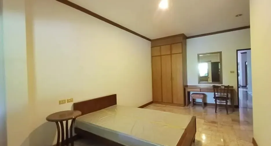 For sale 8 bedrooms house in Bang Nam Priao, Chachoengsao