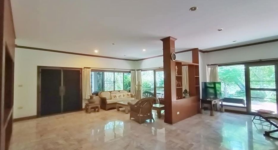 For sale 8 bedrooms house in Bang Nam Priao, Chachoengsao