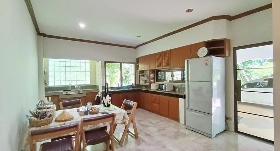 For sale 8 bedrooms house in Bang Nam Priao, Chachoengsao