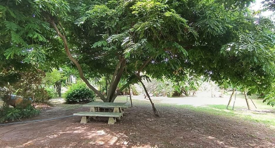 For sale 8 bedrooms house in Bang Nam Priao, Chachoengsao