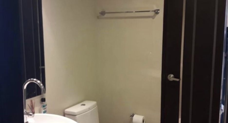 For sale 2 bedrooms condo in Khlong Toei, Bangkok