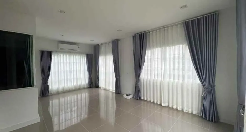 For rent 4 bedrooms house in Pak Kret, Nonthaburi