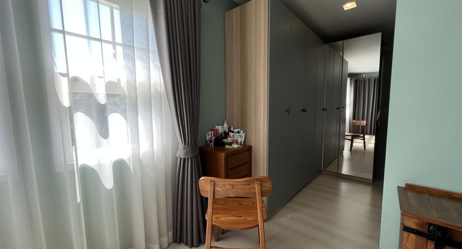 For sale 3 bedrooms house in Khlong Sam Wa, Bangkok