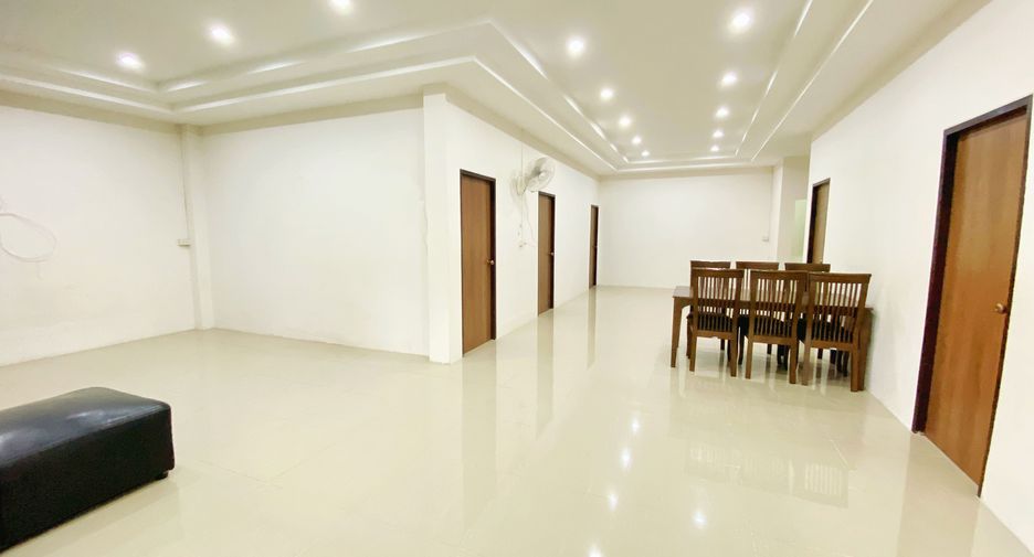 Casa en venta de 5 habitaciones en Mueang Ubon Ratchathani, Ubon Ratchathani