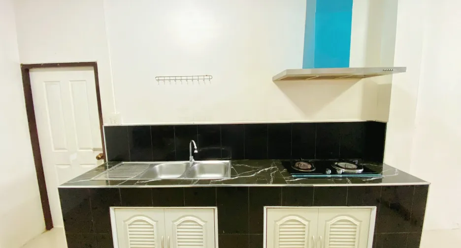 For sale 5 ベッドルーム house in Mueang Ubon Ratchathani, Ubon Ratchathani