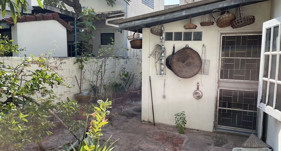 For sale 4 bedrooms house in Bang Khen, Bangkok