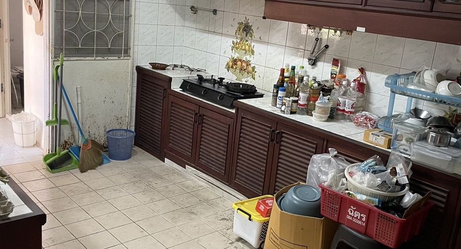 For sale 4 bedrooms house in Bang Khen, Bangkok