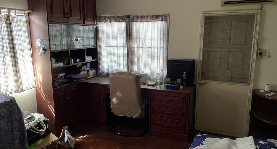 For sale 4 bedrooms house in Bang Khen, Bangkok