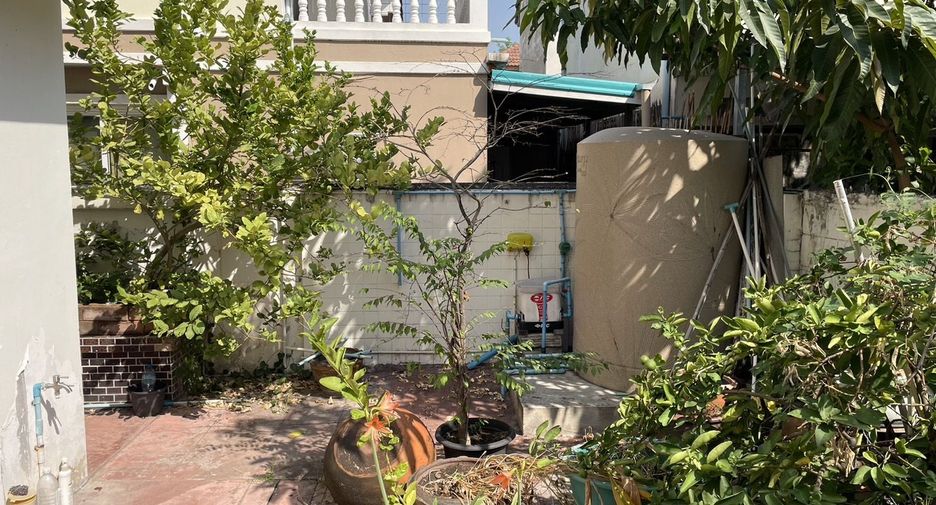 For sale 4 bedrooms house in Bang Khen, Bangkok