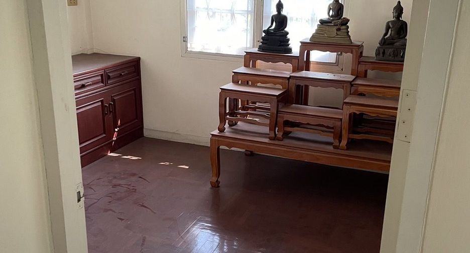 For sale 4 bedrooms house in Bang Khen, Bangkok