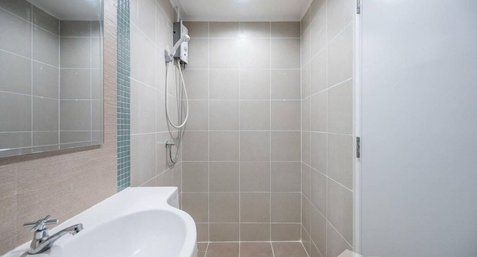 Продажа 1 кровать кондо в Рат Бурана, Бангкок