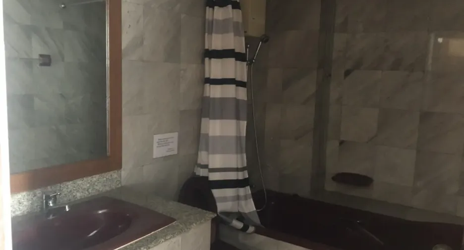 For sale 5 bedrooms townhouse in Wang Thonglang, Bangkok