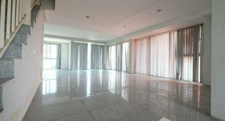 Reihenhaus zum Kauf mit 3 Zimmer in Lat Krabang, Bangkok