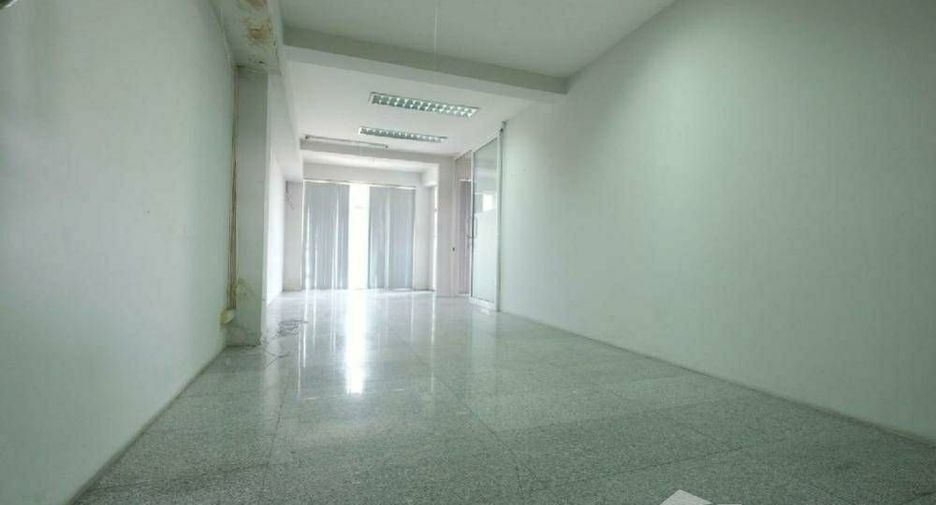 Reihenhaus zum Kauf mit 3 Zimmer in Lat Krabang, Bangkok