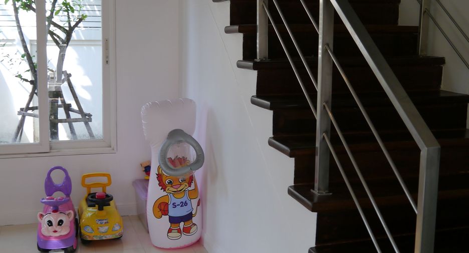 Haus zur Miete und zum Kauf mit 3 Zimmer in Khlong Luang, Pathum Thani