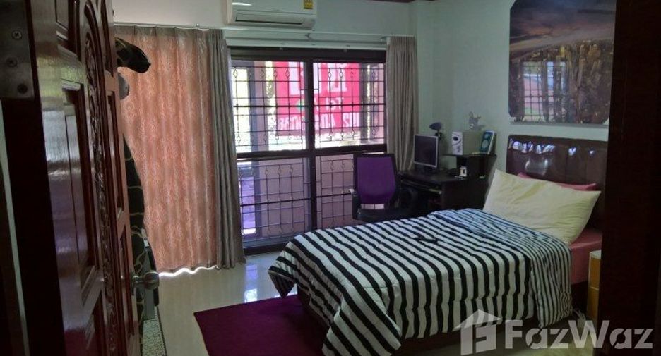 For sale 3 bedrooms townhouse in Mueang Nakhon Ratchasima, Nakhon Ratchasima