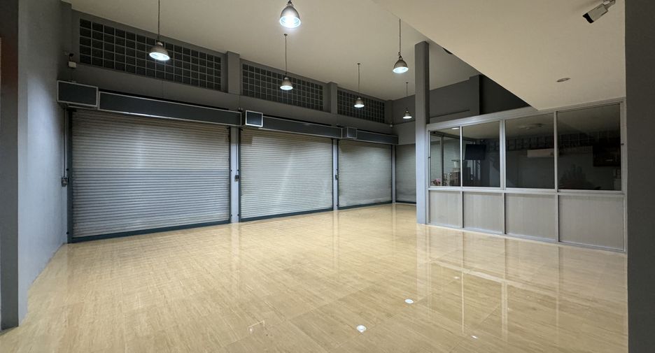 Продажа 4 спальни торговое помещение в Mueang Chon Buri, Чонбури