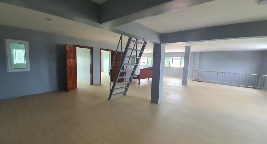 Продажа 4 спальни торговое помещение в Mueang Chon Buri, Чонбури