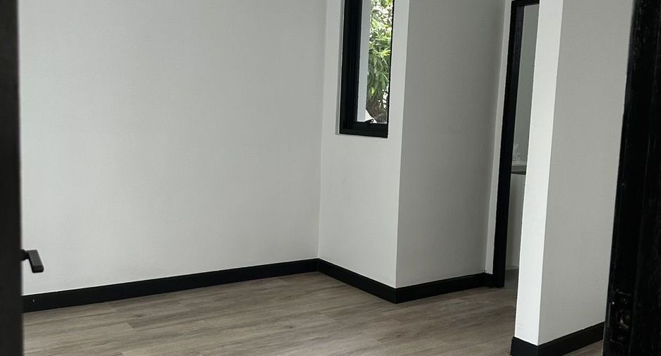Casa en venta de 4 habitaciones en Bang Phli, Samut Prakan