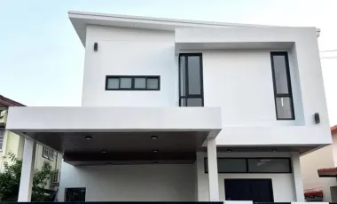 Casa en venta de 4 habitaciones en Bang Phli, Samut Prakan