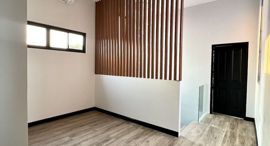 Casa en venta de 4 habitaciones en Bang Phli, Samut Prakan