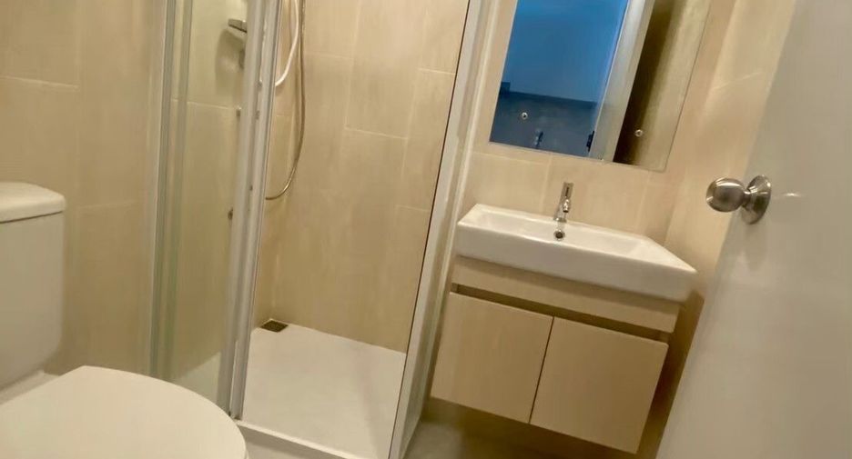Wohnung zum Kauf mit Studio in Lat Phrao, Bangkok