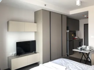 For sale studio condo in Phra Khanong, Bangkok