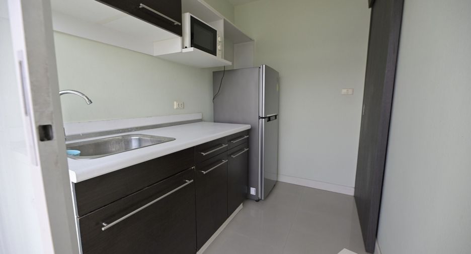 For sale studio condo in Phra Khanong, Bangkok