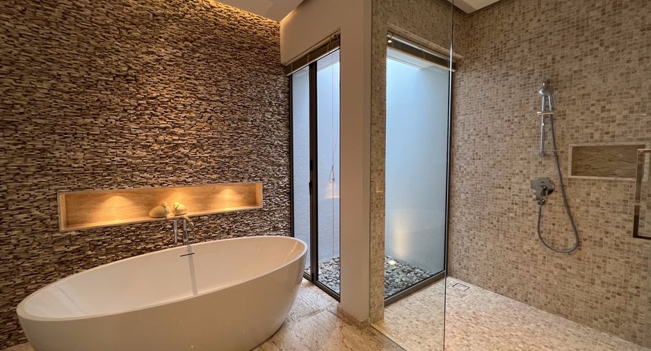 For sale 3 bedrooms villa in Thalang, Phuket