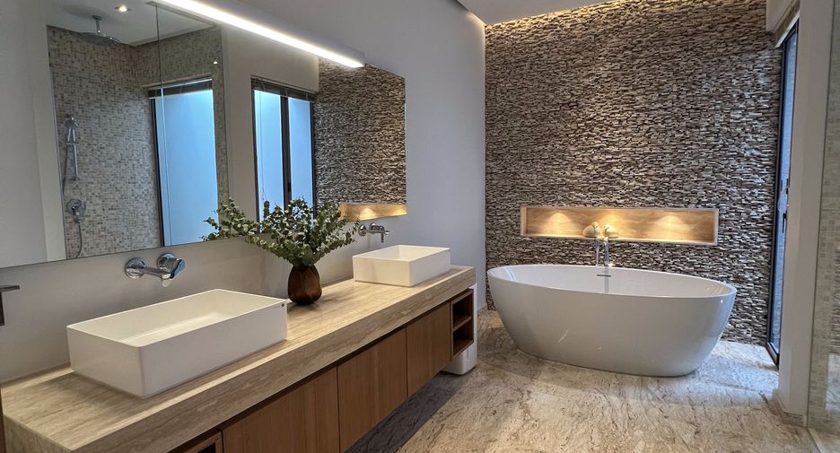 For sale 3 bedrooms villa in Thalang, Phuket