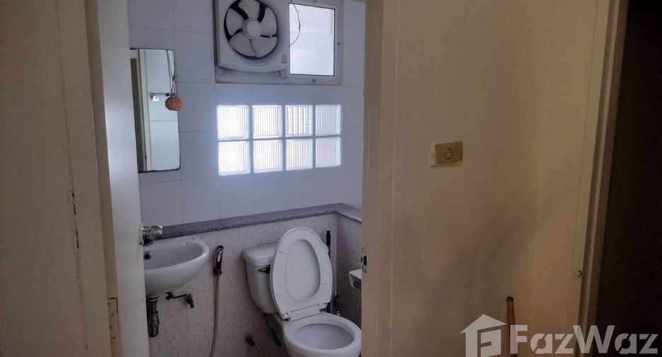 For sale 3 bedrooms townhouse in Khlong Sam Wa, Bangkok