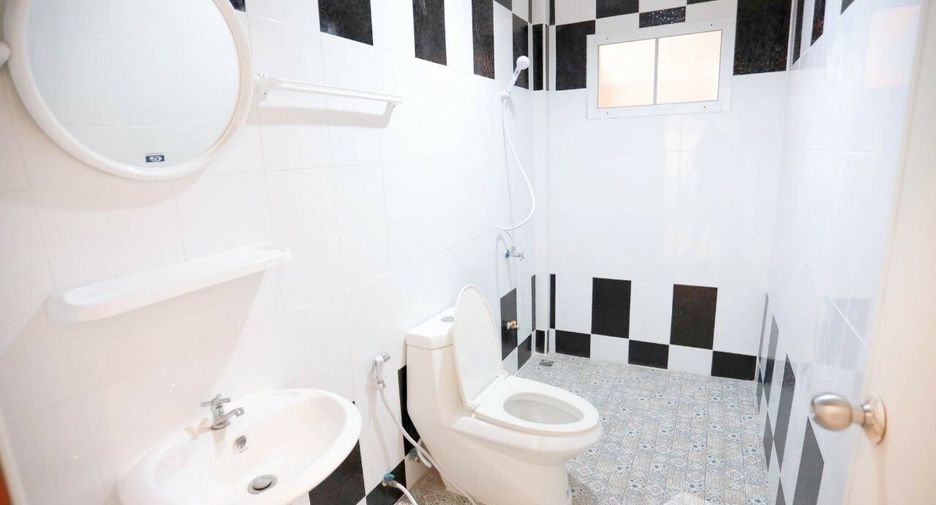 For sale 3 bedrooms house in Khan Na Yao, Bangkok