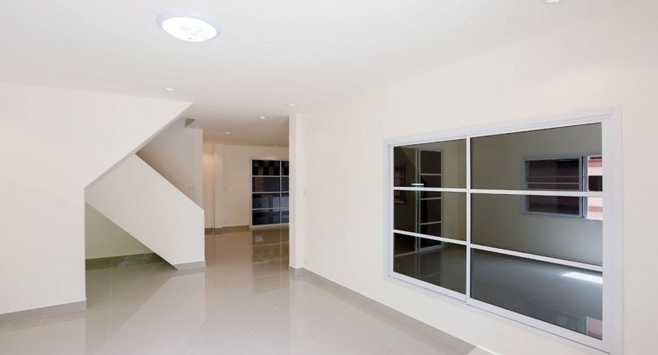 For sale 3 bedrooms house in Khan Na Yao, Bangkok