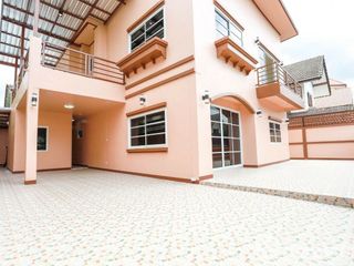 For sale 3 bedrooms house in Khan Na Yao, Bangkok