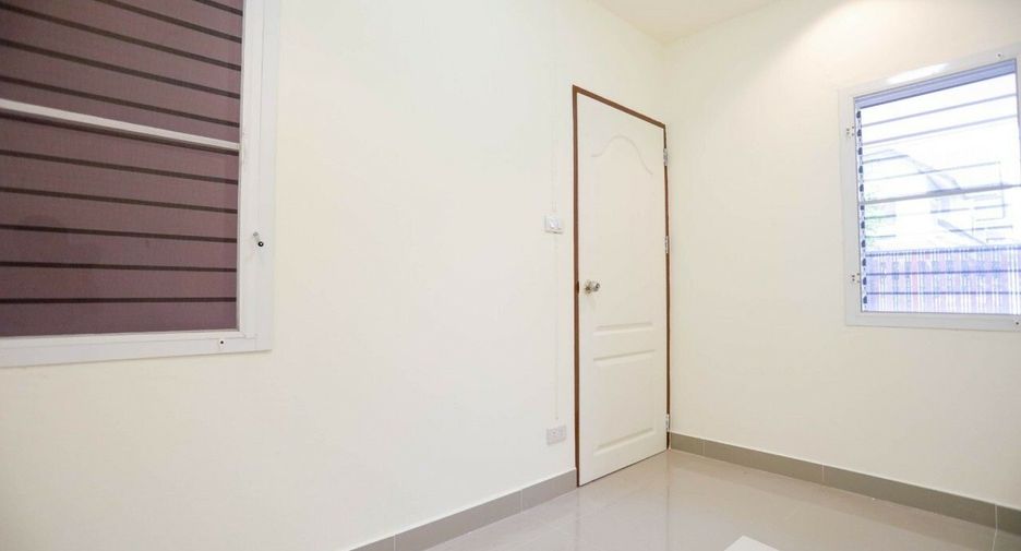 For sale 3 bedrooms house in Khan Na Yao, Bangkok