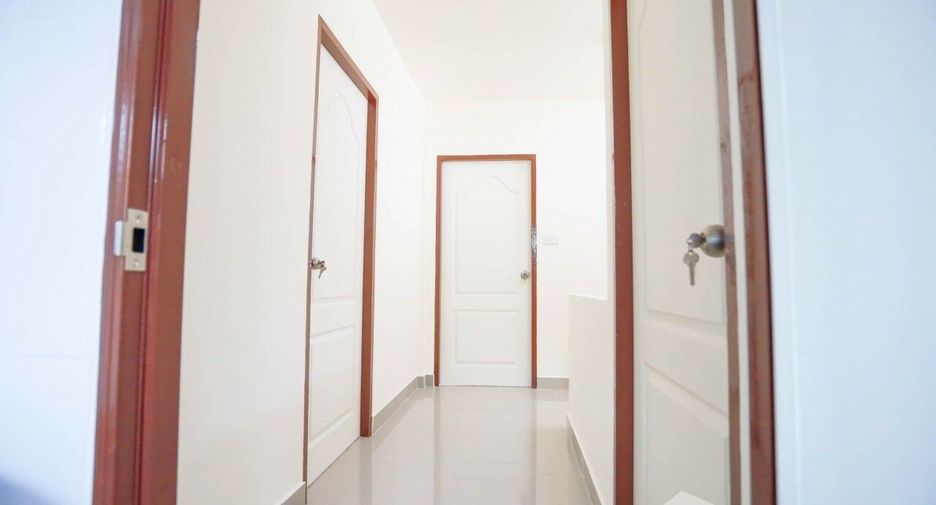 For sale 3 bedrooms house in Khan Na Yao, Bangkok