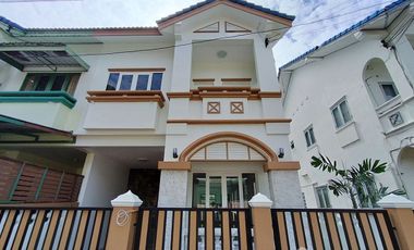 For sale 3 bedrooms townhouse in Mueang Samut Sakhon, Samut Sakhon