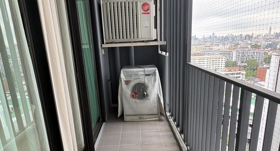 For sale 1 bed condo in Huai Khwang, Bangkok