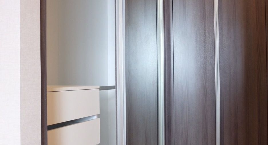 For sale 1 bed condo in Huai Khwang, Bangkok
