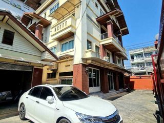 Casa en venta de 4 habitaciones en Chatuchak, Bangkok