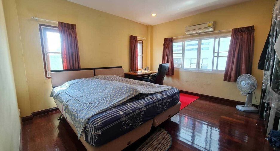 Casa en venta de 4 habitaciones en Chatuchak, Bangkok
