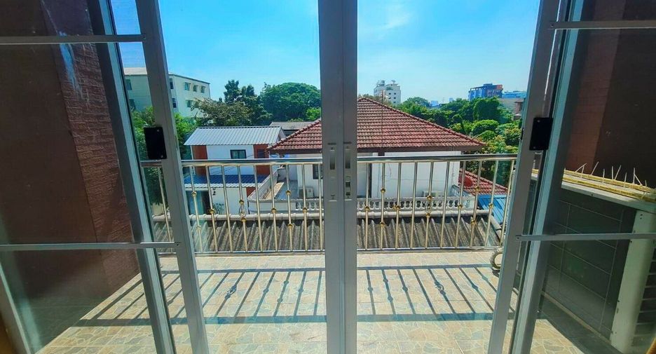 Casa en venta de 4 habitaciones en Chatuchak, Bangkok