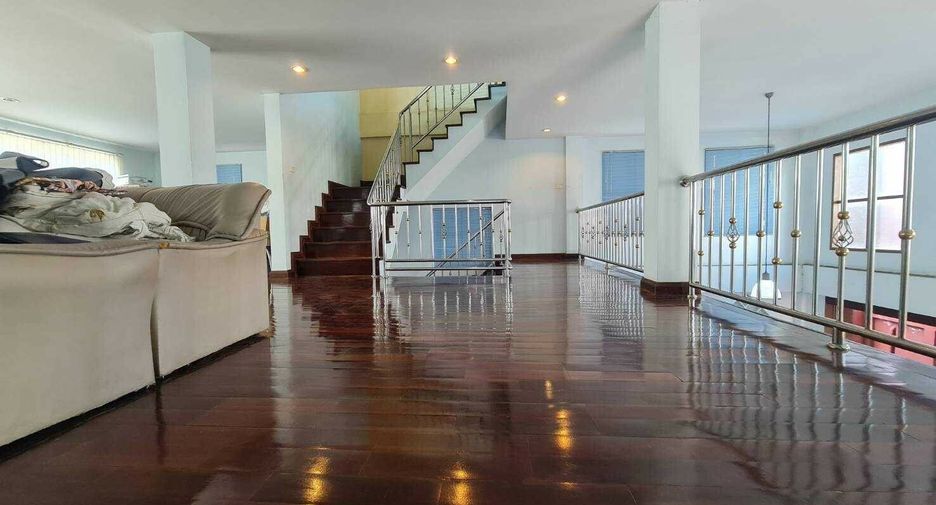 Casa en venta de 4 habitaciones en Chatuchak, Bangkok