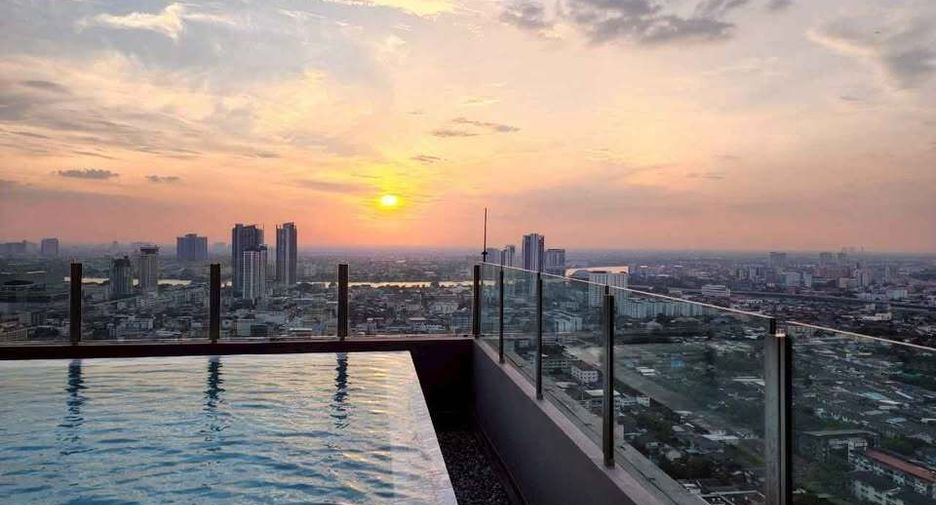 For sale 2 bedrooms condo in Bang Sue, Bangkok