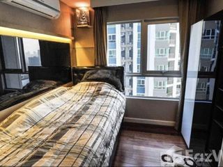 For sale 2 bedrooms condo in Huai Khwang, Bangkok